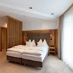 Neder 3* ايشجل